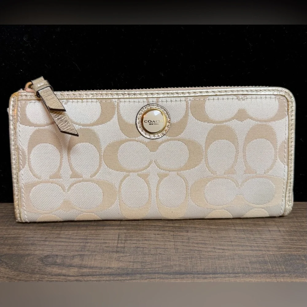 Vintage Coach Signature C Peyton Accordion Zip-Around Long Wallet  Gold Metallic